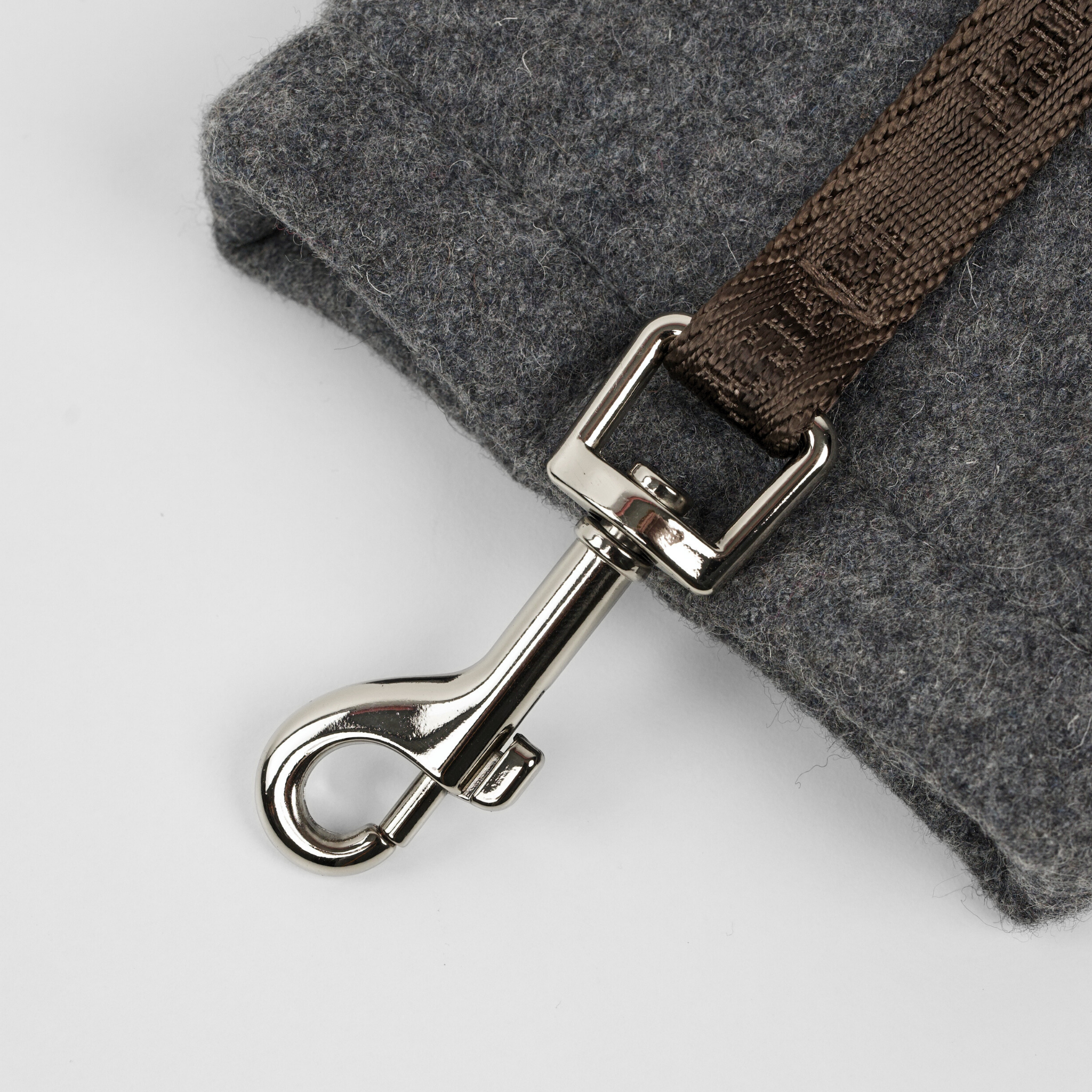 Elma Treat Bag w. Waste Bag Holder | Stone