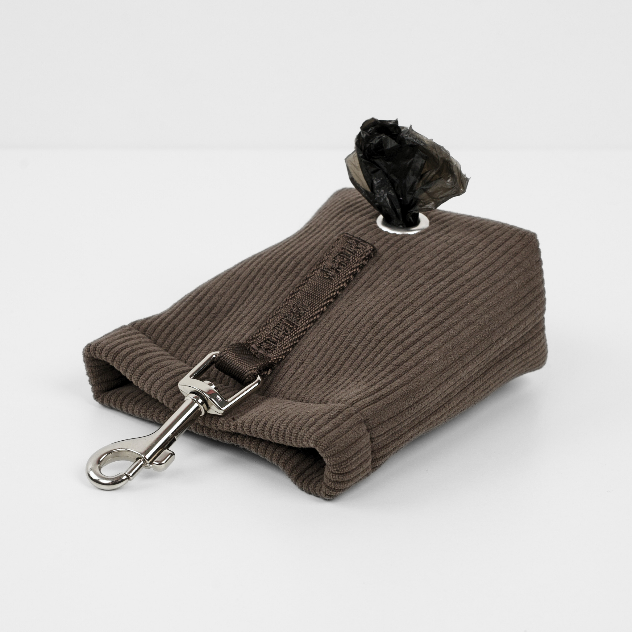 Elma Treat Bag w. Waste Bag Holder | Dark Oak