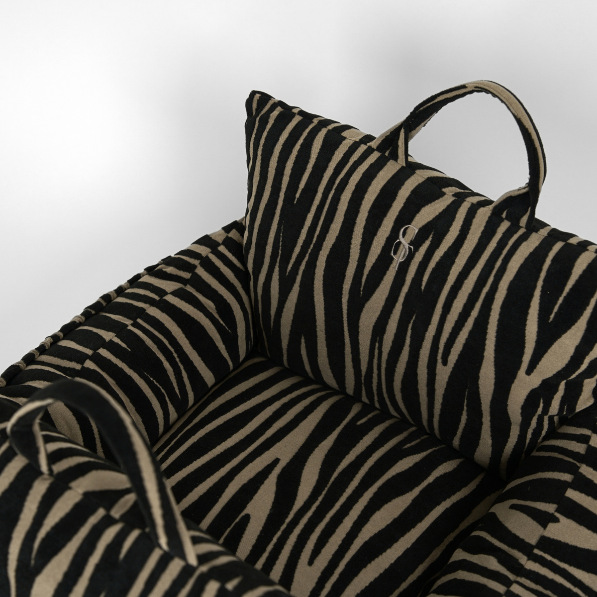 Fotelik samochodowy dla psa Lara | Zebra 2.0